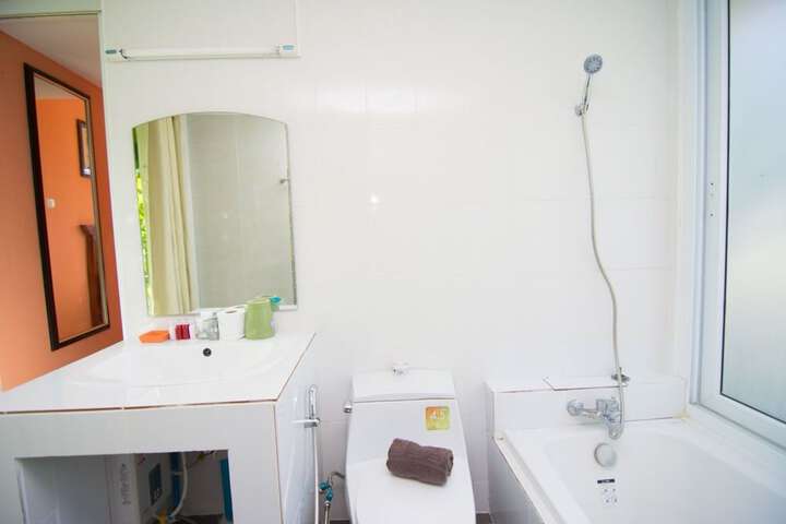 Room 21 of 28