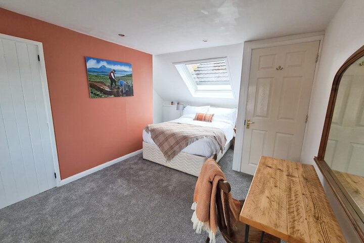 Room 7 of 10