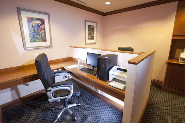 Business Center 39 of 42