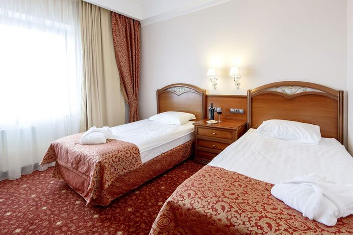 Room 19 of 40