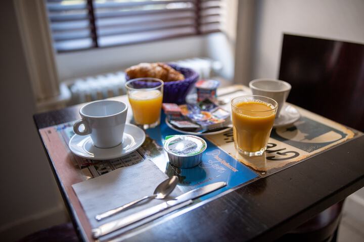 Breakfast/Coffee Service 23 of 31