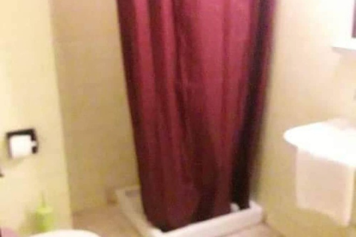 Room 32 of 59