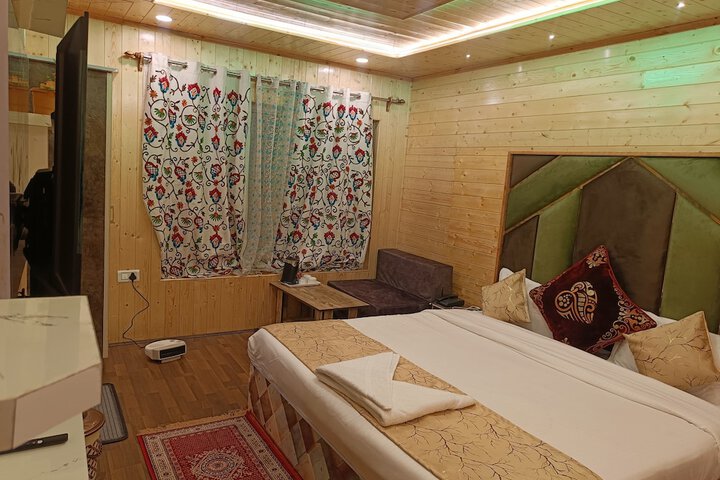 Room 47 of 68