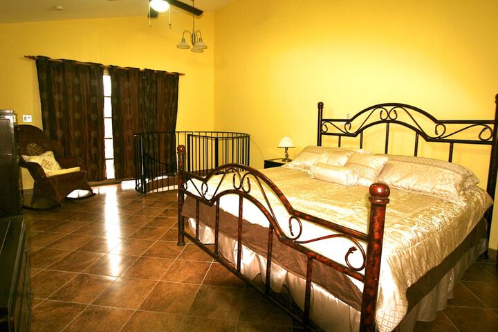 Room 2 of 120