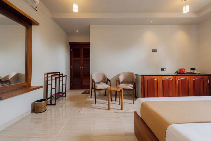 Room 42 of 174
