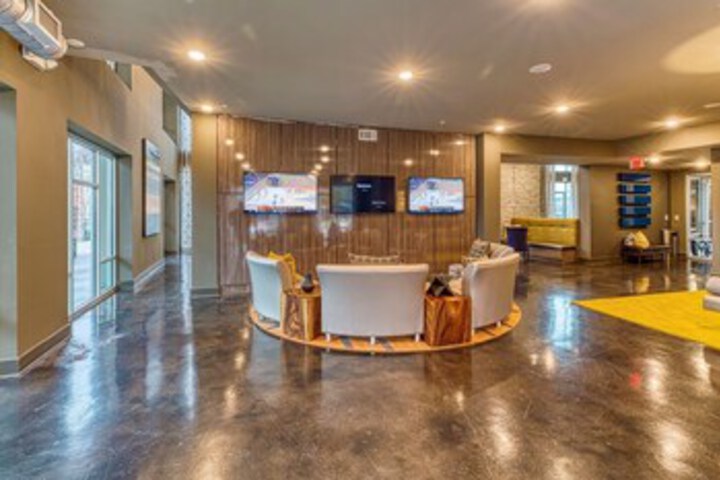 Hotel Interior 137 of 283