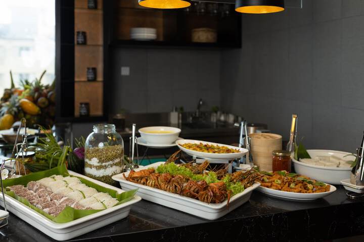 Dining 93 of 148