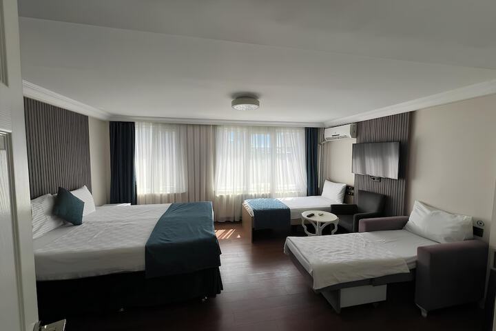 Room 33 of 54