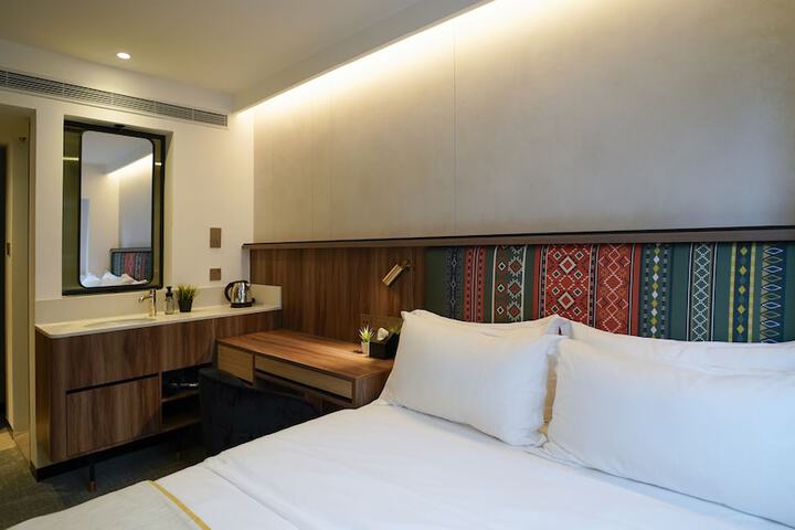 Room 18 of 35
