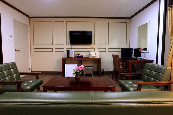 Room 63 of 98