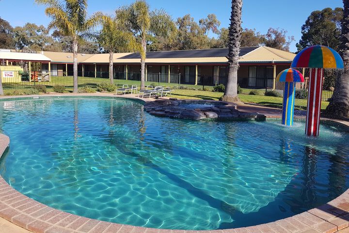 Pool 64 of 99