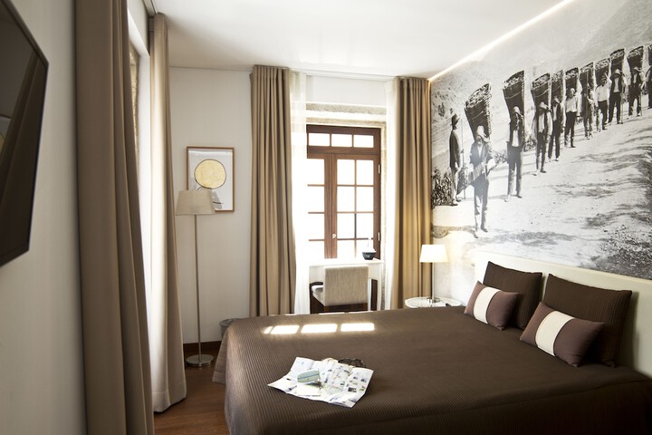 Room 6 of 63