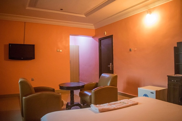 Room 21 of 68