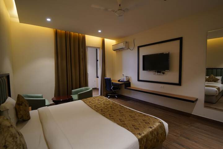 Room 20 of 49