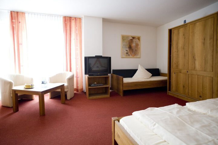Room 7 of 50
