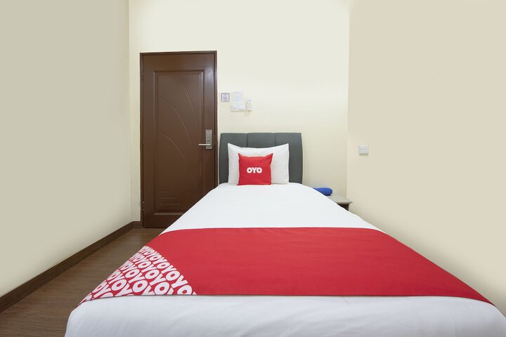 Room 15 of 34