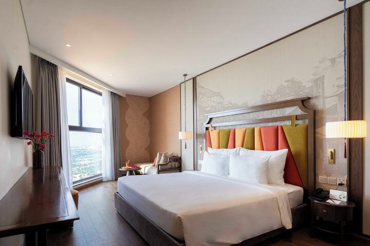 Room 25 of 73