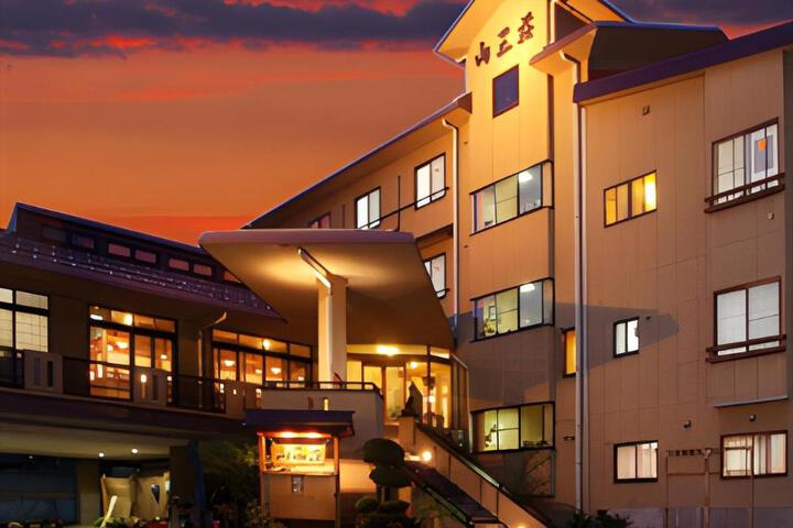 Yamasanso Hotel