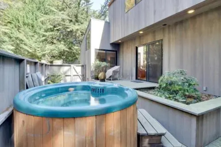 Pool 13 of 22
