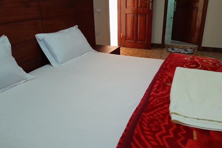 Room 6 of 19