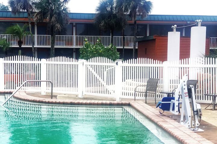 Pool 37 of 46