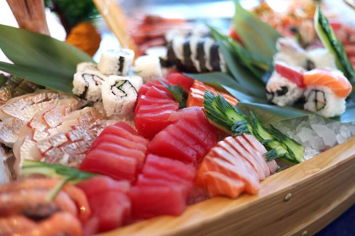Dining 74 of 102