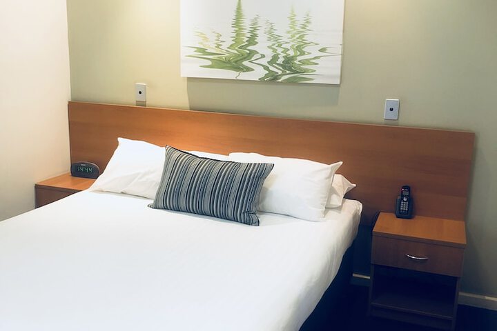 Room 42 of 159