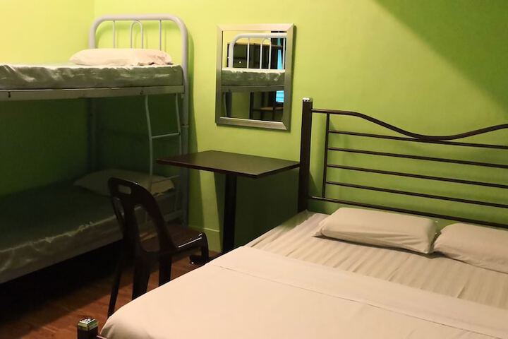 Room 14 of 50