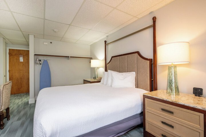 Room 40 of 134