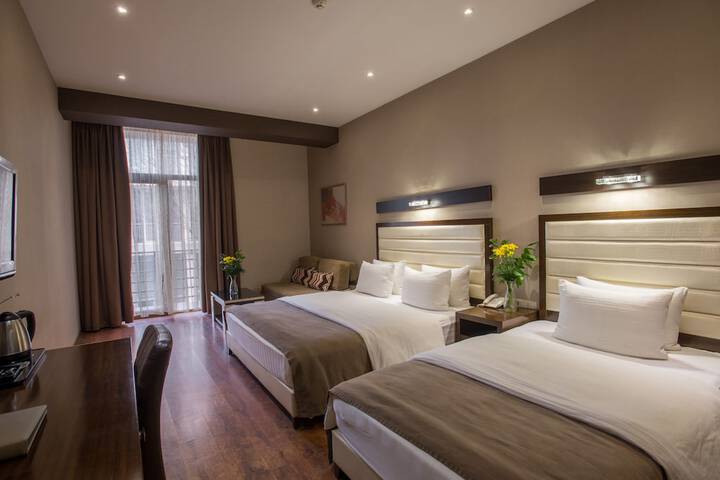 Room 40 of 100