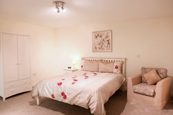 Room 3 of 40