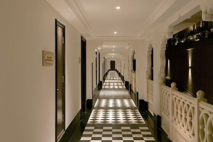 Ballroom/Hall 54 of 79