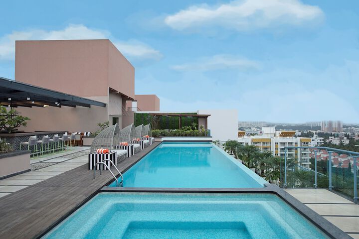 Pool 44 of 77