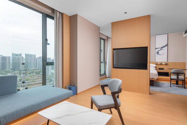 Room 16 of 58