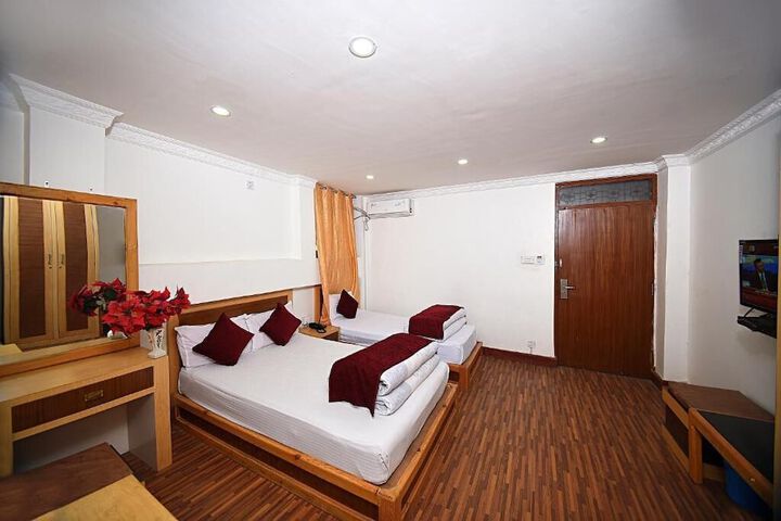 Room 14 of 20