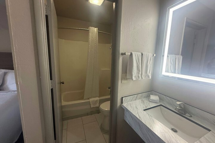 Room 21 of 26