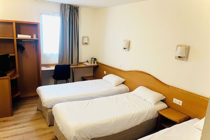 Room 14 of 21