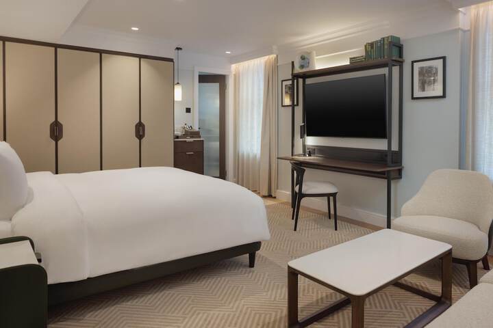 Room 63 of 170