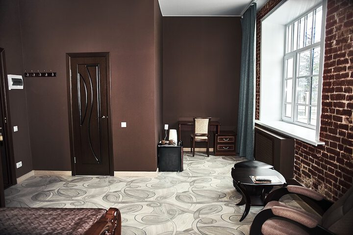 Room 18 of 42