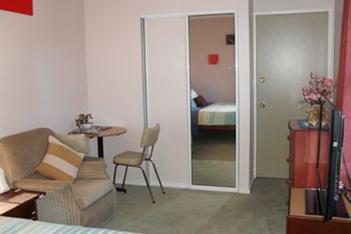 Room 12 of 30