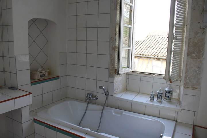 Room 45 of 52