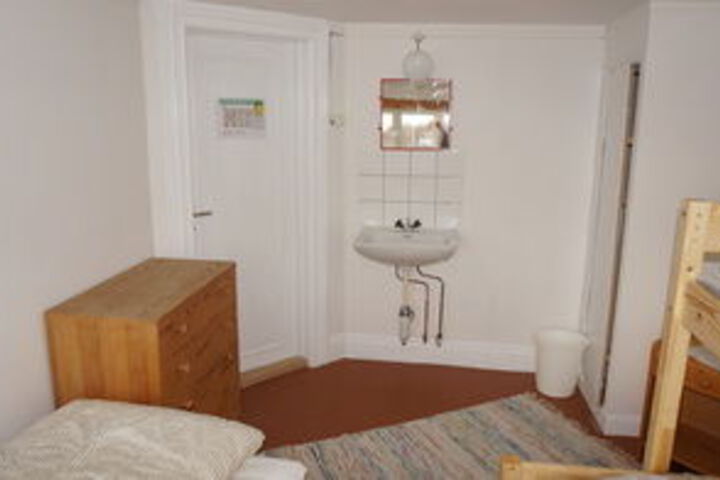 Room 21 of 49