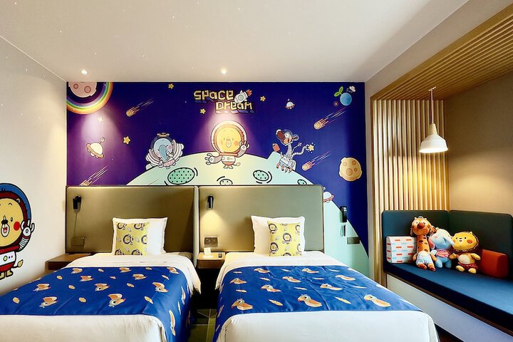 Room 22 of 68