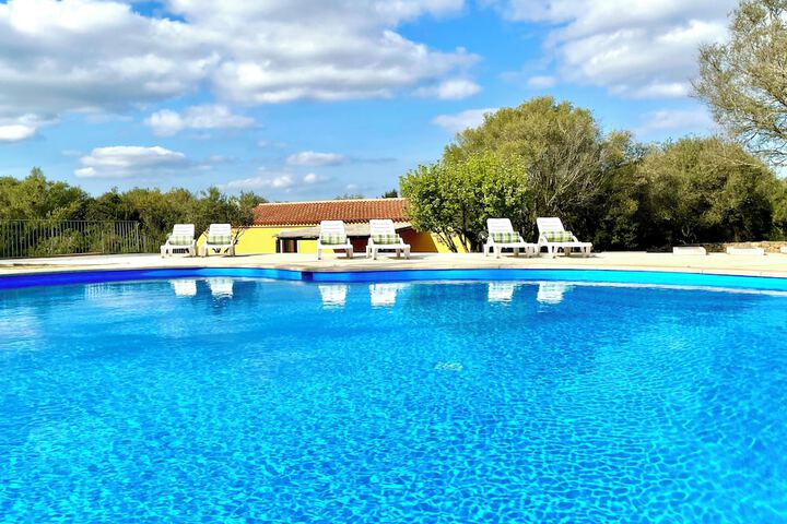 Pool 76 of 101