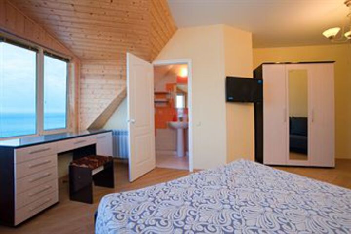 Room 140 of 176