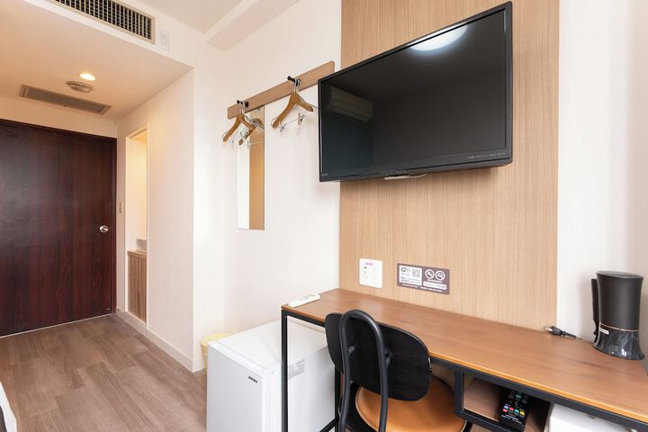 Room 17 of 29