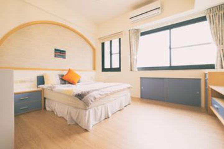 Room 8 of 31