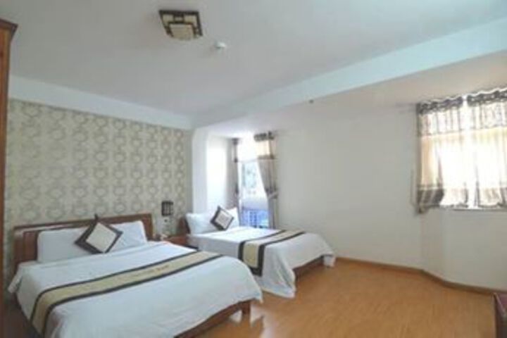 Room 11 of 22