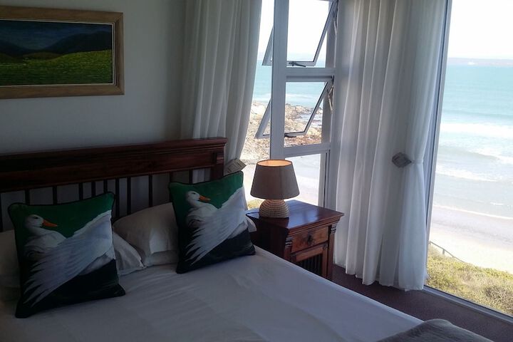 Room 3 of 20