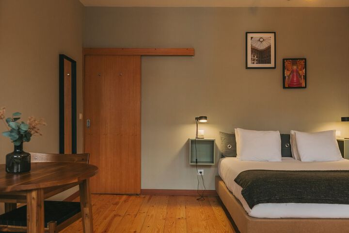 Room 6 of 91